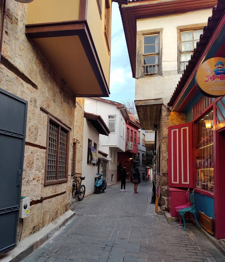Улочка в Старом городе Антальи