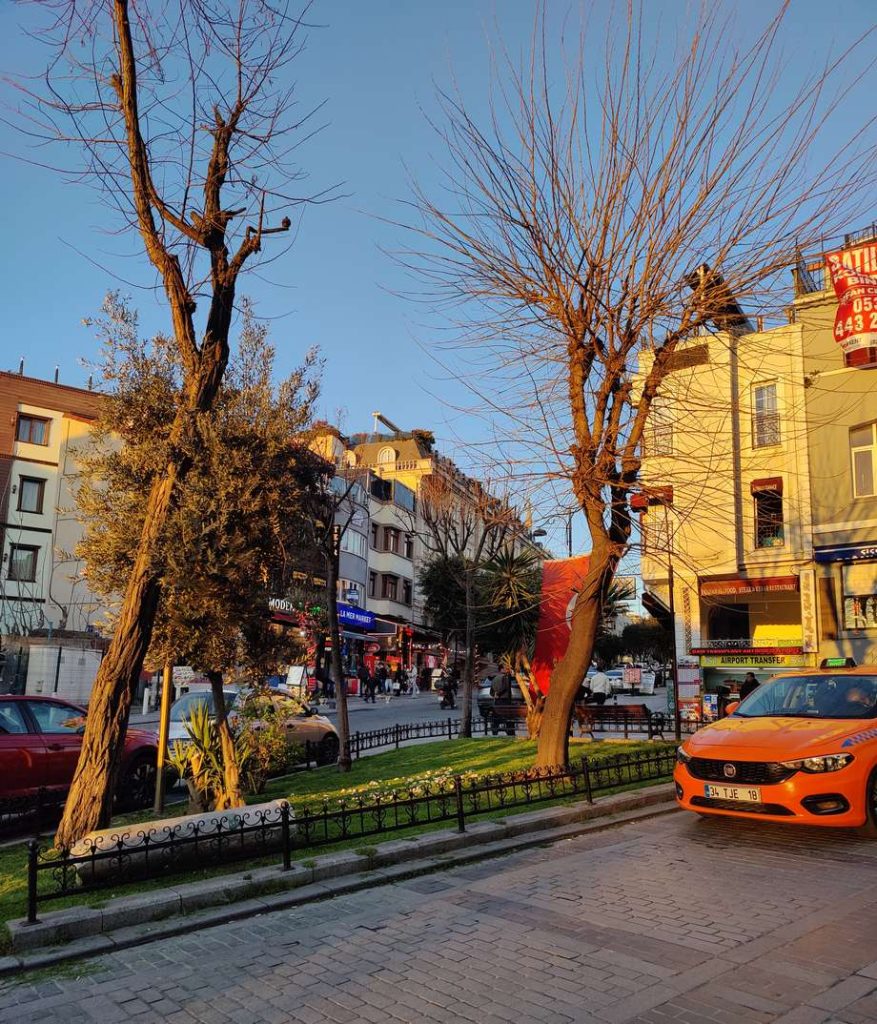 Красивая улица в Стамбуле