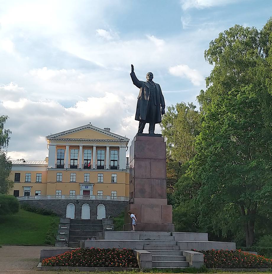 Lenin monument in Zelenogorsk
